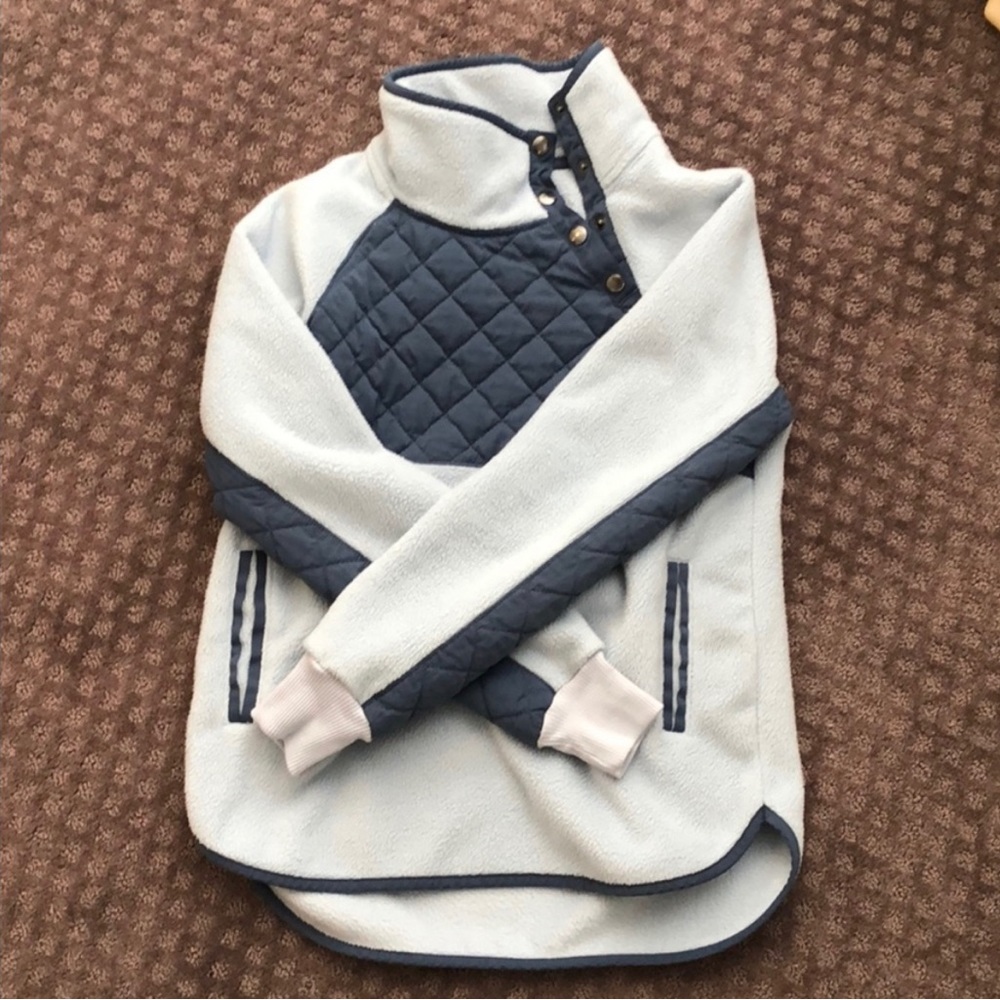 Abercrombie & Fitch Asymmetrical Snap-Up Fleece